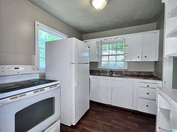 4th image of 929 Woodward Rd
