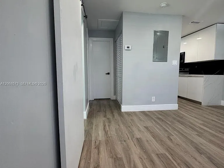 2865 NE 13th Ave — Photo 7