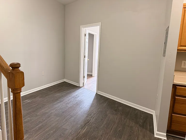 588-612 E Main St #598-D — Photo 4