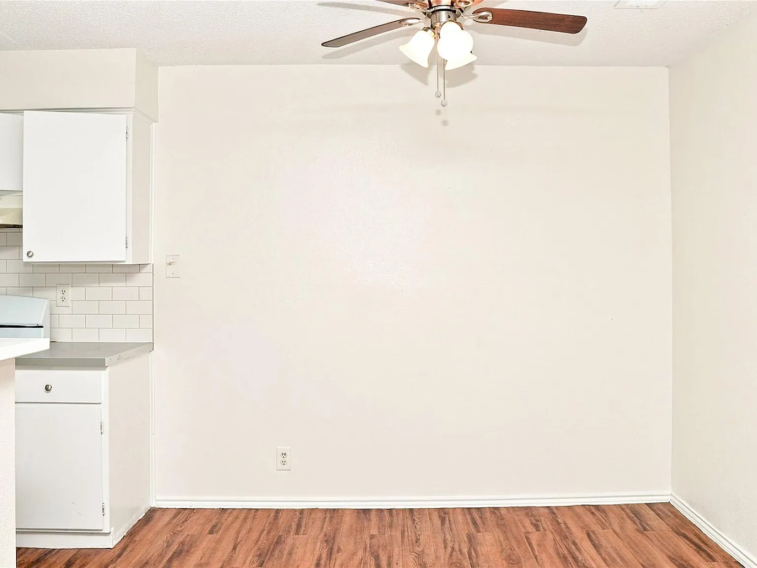 3 bed, 2.0 bath, 957 sqft, $1,450 — Photo 4