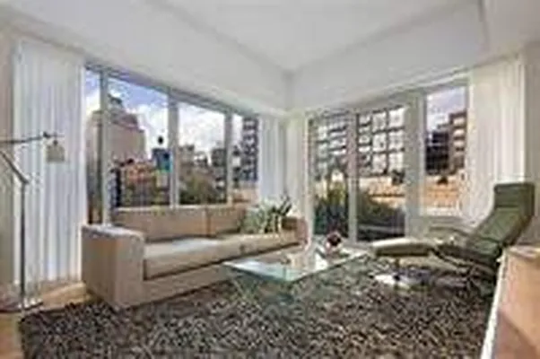 Rented by Luxury Property Group | media 25