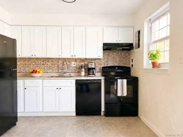 5 Wildwood Dr APT 12C, Wappingers Falls, NY 12590