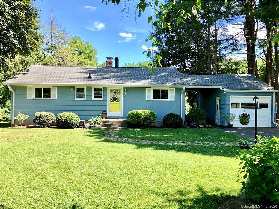 1st image of 152 Pond Cir