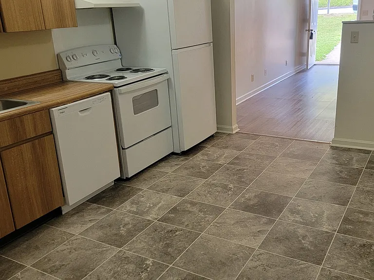 8483 Shawn Ridge Dr #8483 — Photo 3