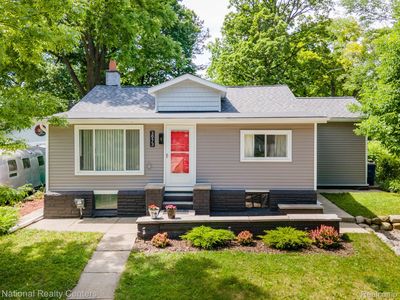 3973 Oak Knoll Rd, Waterford, MI, 48328