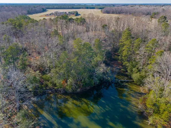 6 Foxfield Ln, Lancaster, VA 22503