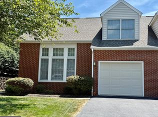 39 Round Ridge Rd, Mechanicsburg, PA 17055