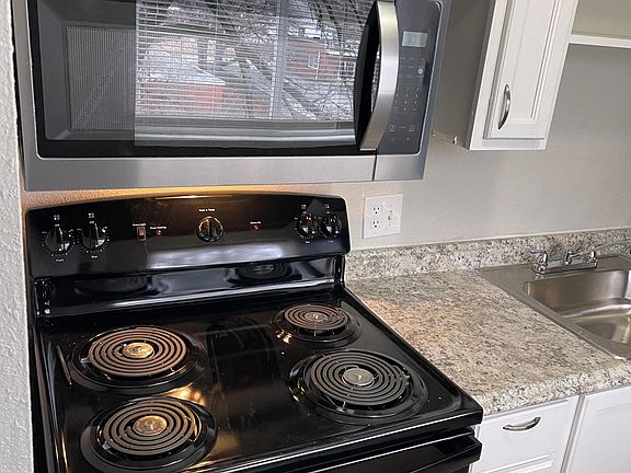 3rd image of 1629 Washington Blvd #29