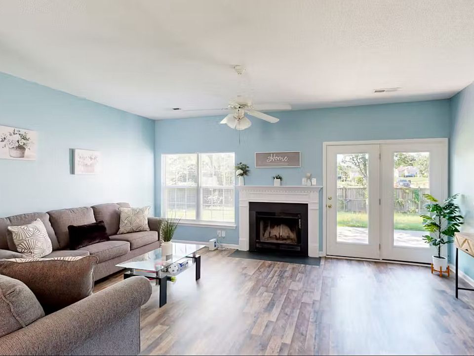 1st image of 205 Pleasant Hill Dr