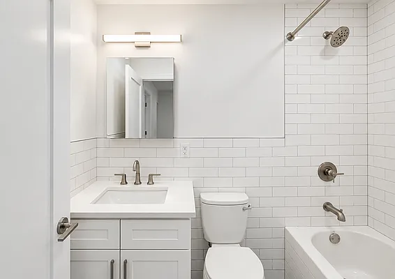 Bathroom, photo 1