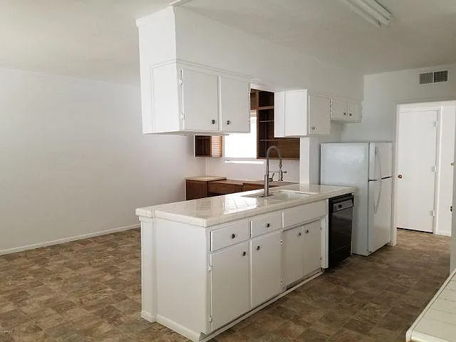 891 N Dakota St — Photo 7