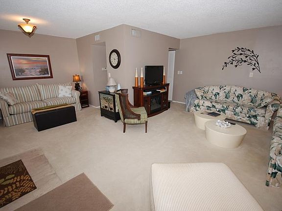 3rd image of 4915 Bay St NE APT 131