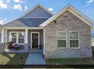 176 McCowans Ferry Alley, Versailles, KY 40383