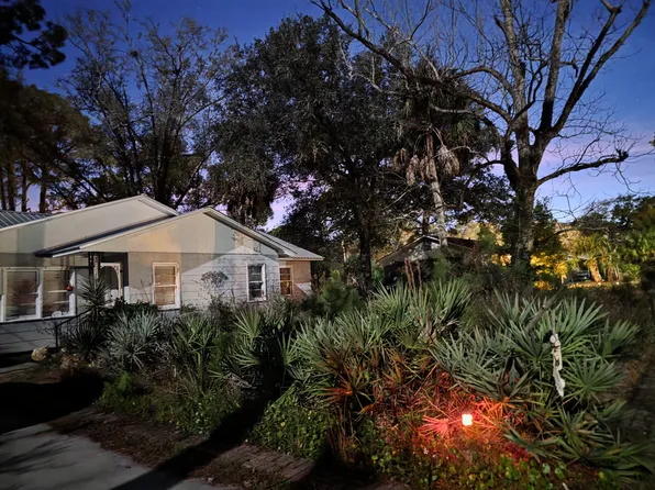 244 Prado St, Apalachicola, FL 32320