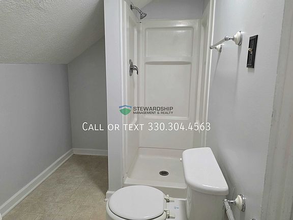 5th image of 535 W Maple St APT 3