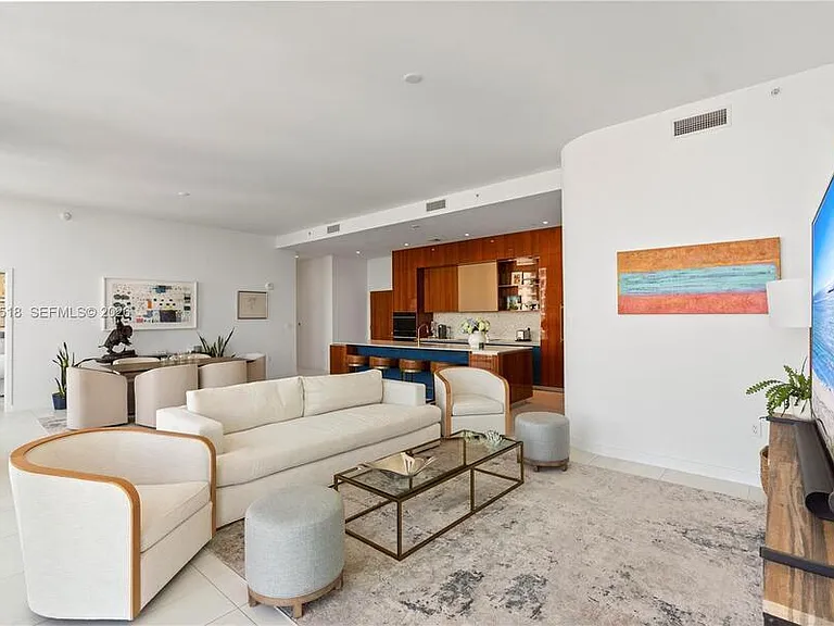 2678 Tigertail Ave #Penthouse 4 — Photo 8