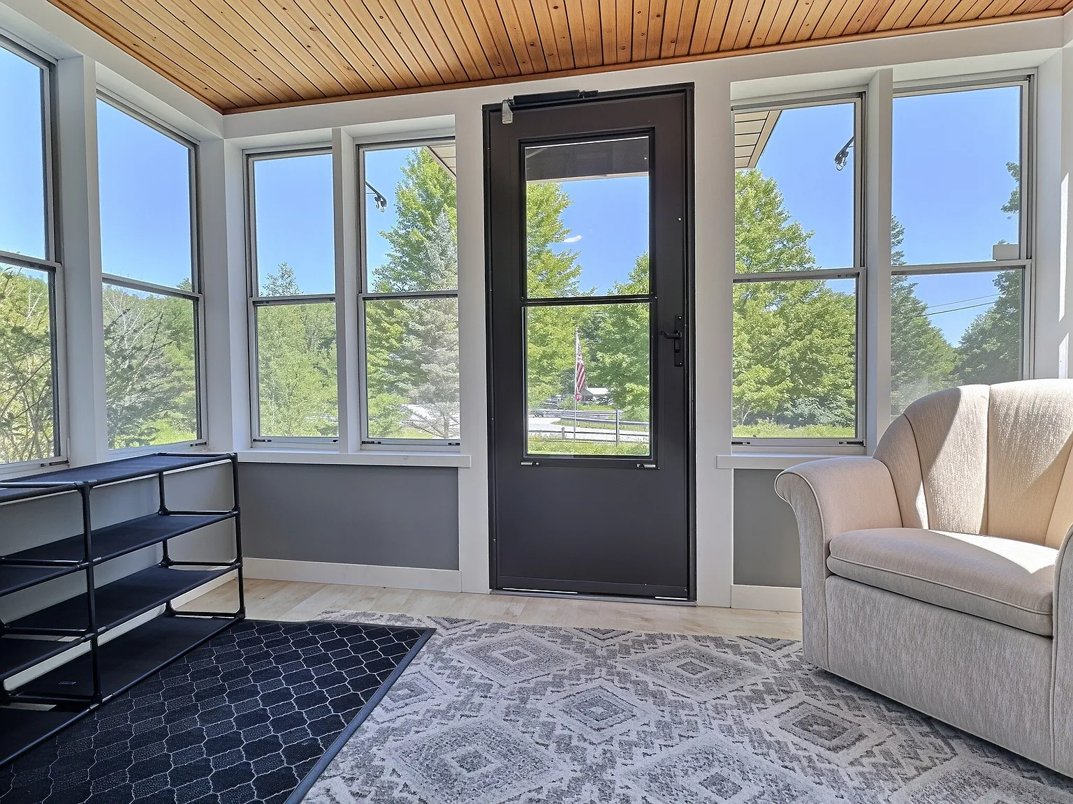 2 bed, 1000 sqft, $2,700 — Photo 3