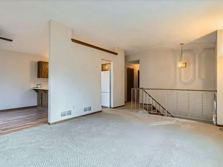 420 96th Ln NE — Photo 3