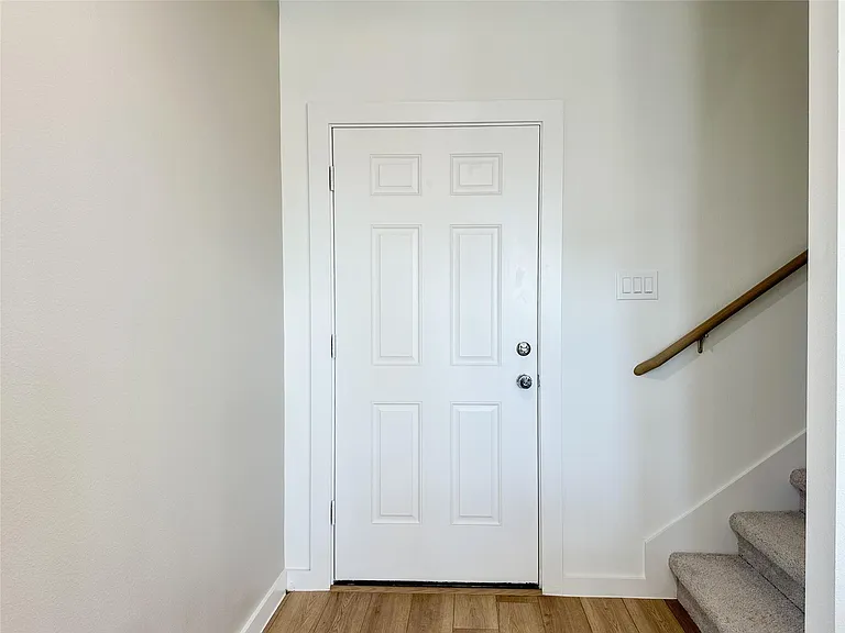 2726 Discovery Trails Ct — Photo 3