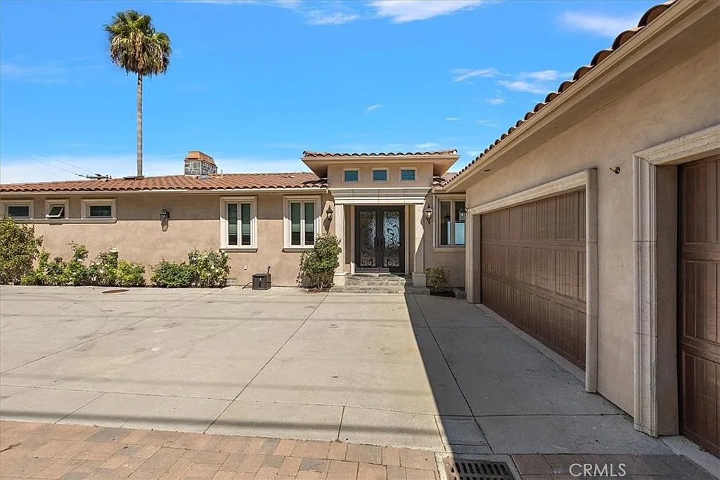 4 bed, 3157 sqft, $9,000 — Photo 2