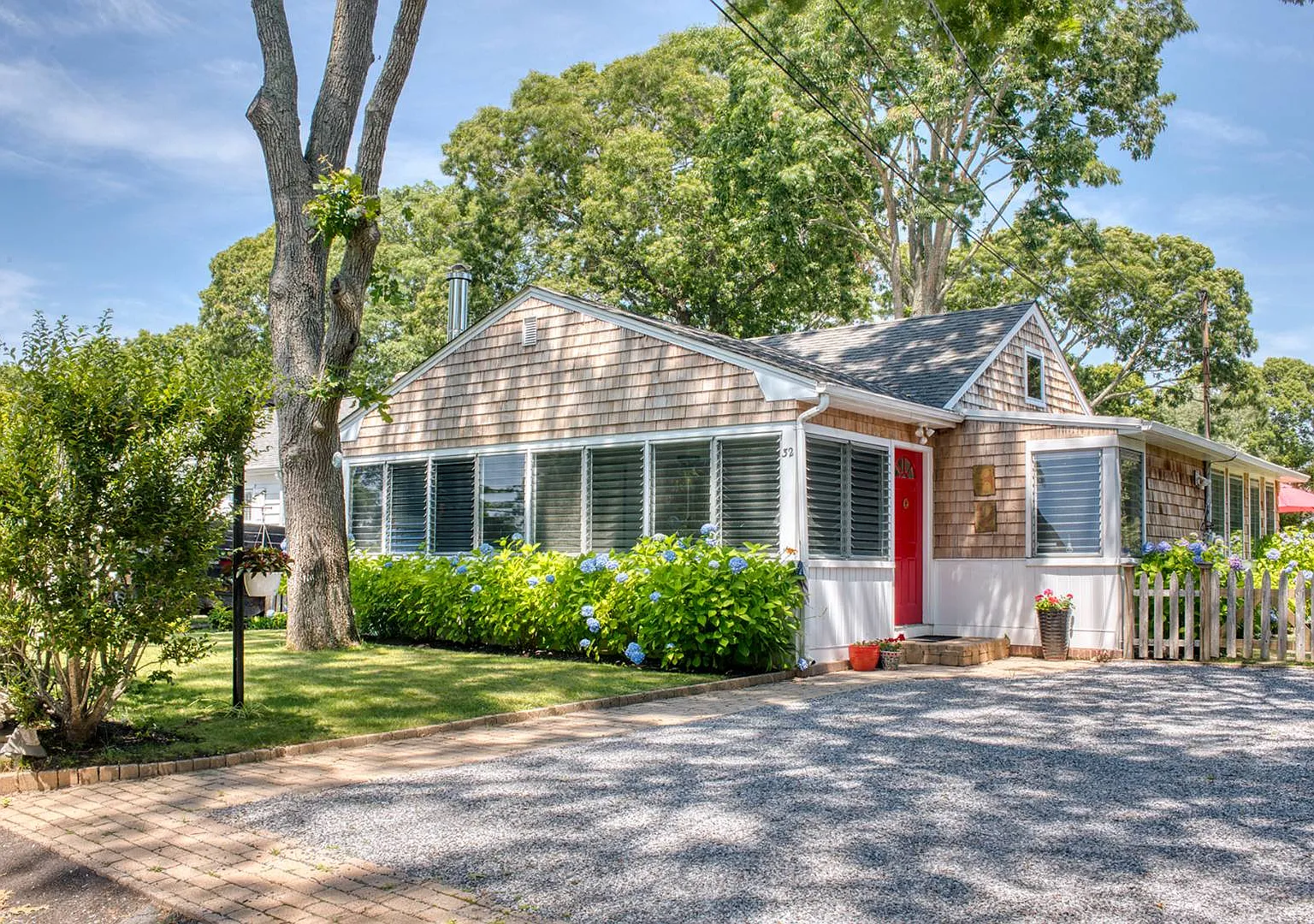 Sag Harbor Beach Cottage Rental — Photo 1
