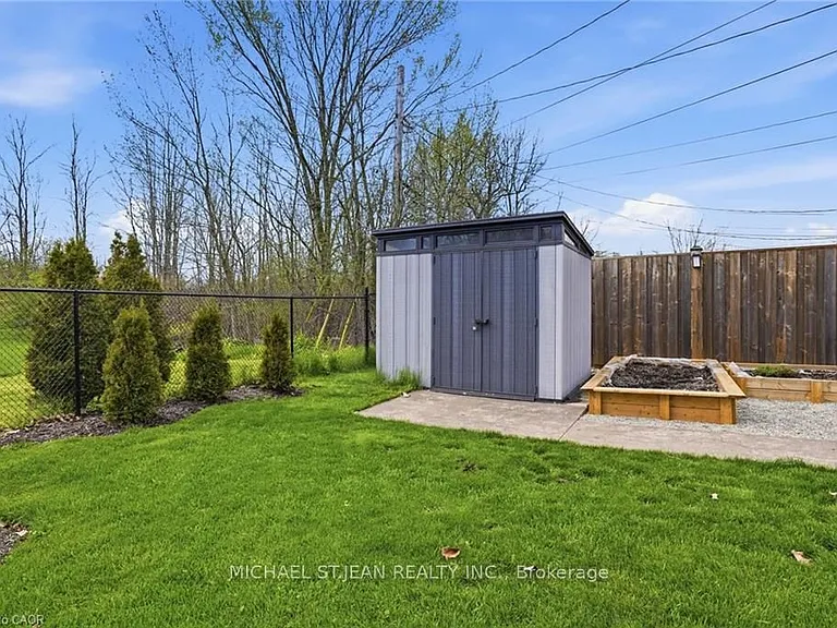 282 Roach Ave — Photo 47