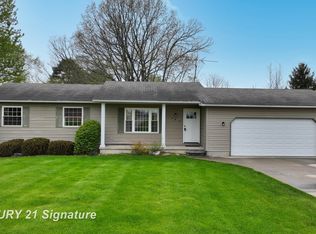 3385 Ann Dr, Flushing, MI 48433