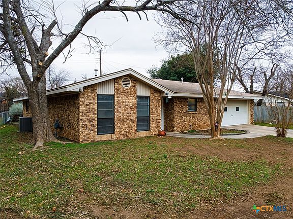 5th image of 3901 Rosemary Ln