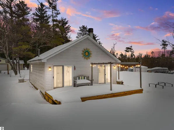 2183 Wenonah Trl, Lake City, MI 49651