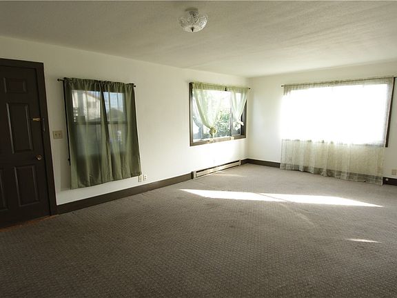 2nd image of 1031 W 15th St