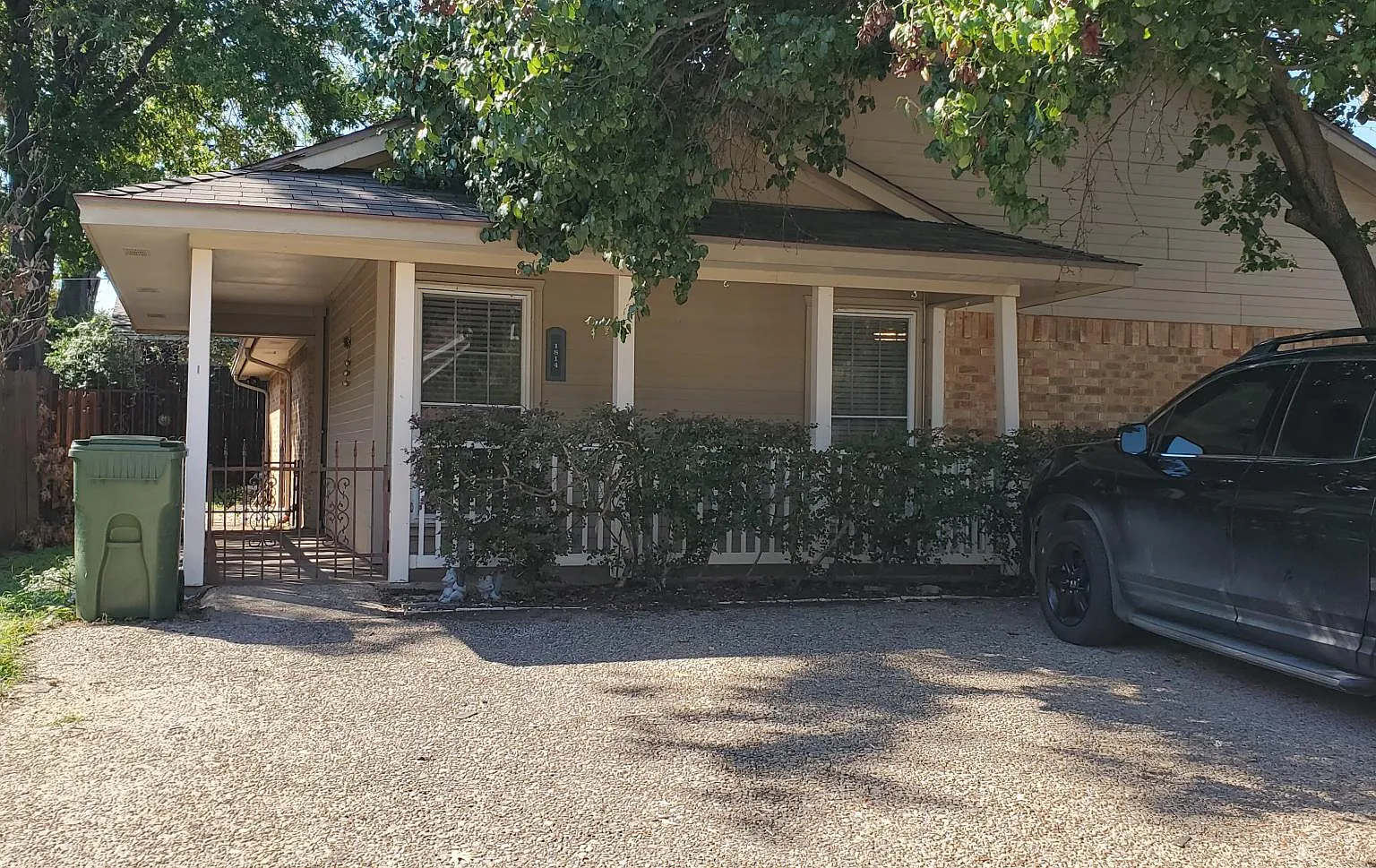 3 bed, 1140 sqft, $1,650 — Photo 1