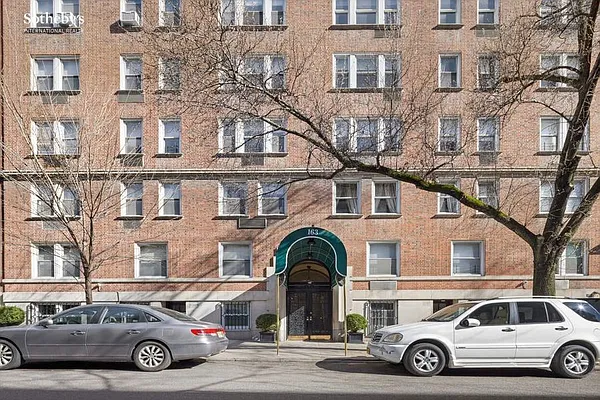 Sold by Sotheby's International Realty | media 10