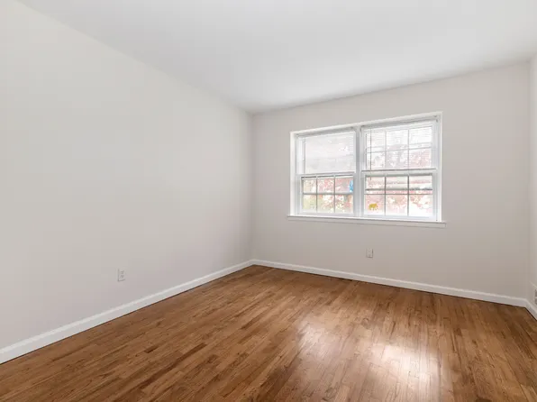 215-03 17th Avenue image 14 of 37