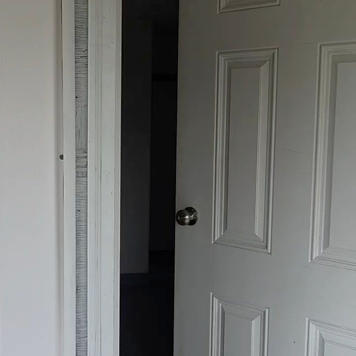 1st image of 7 Yellow Brick Rd