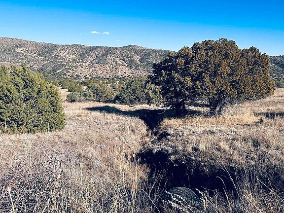 3rd image of 7X San Tomas Rd