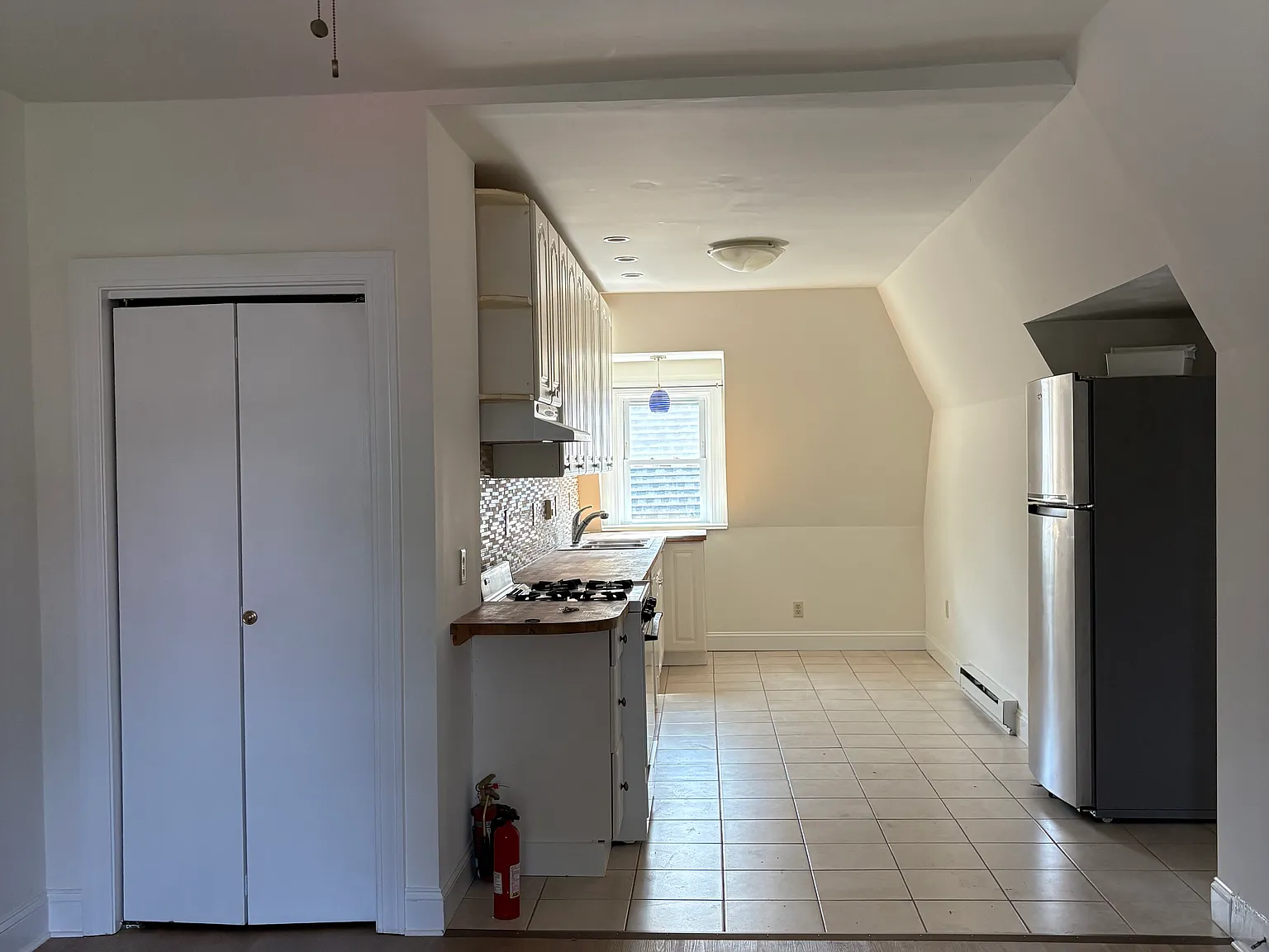 2 bed, 750 sqft, $1,700 — Photo 4