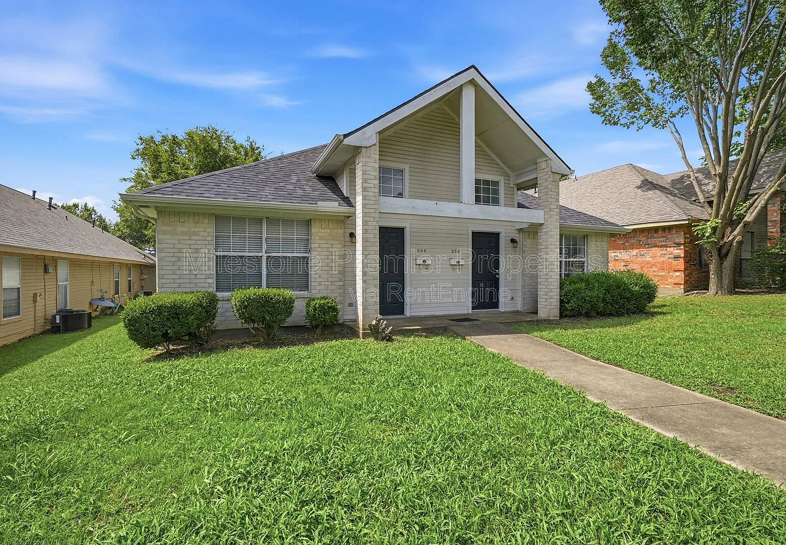 3 bed, 2.0 bath, 1216 sqft, $1,350 — Photo 3