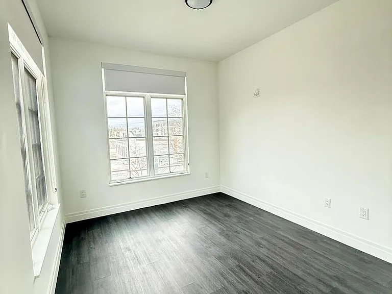 3225 Georgia Ave NW — Photo 25