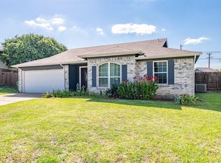 1311 Brookmeadow Ct, Arlington, TX 76018