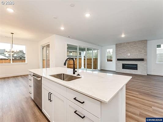 4th image of 5972 Sorrento St