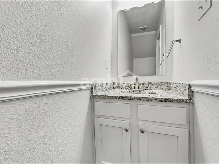 3 Lowell Ct — Photo 9