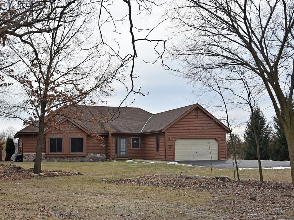 1st image of 36687 Serenity Ln