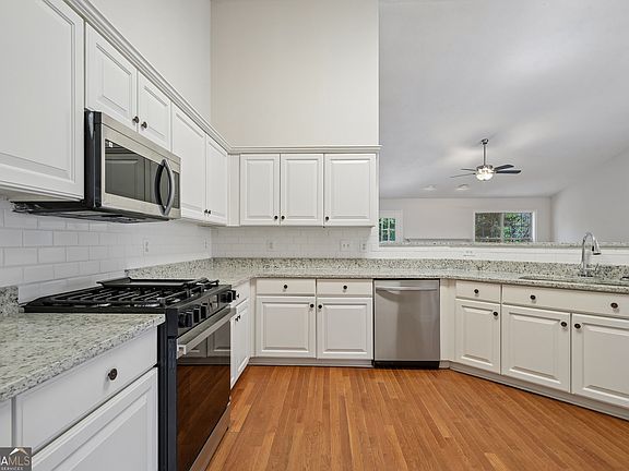 2nd image of 3493 Dunbar Ln