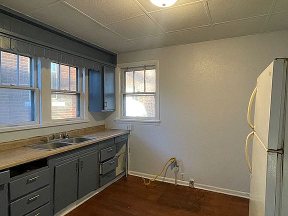 5th image of 1232 Lincoln Way W
