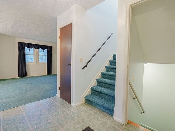 5th image of 258 Independence Dr