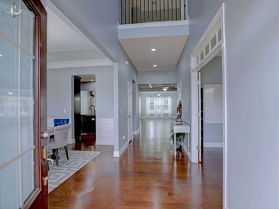 4th image of 640 Maddie Way
