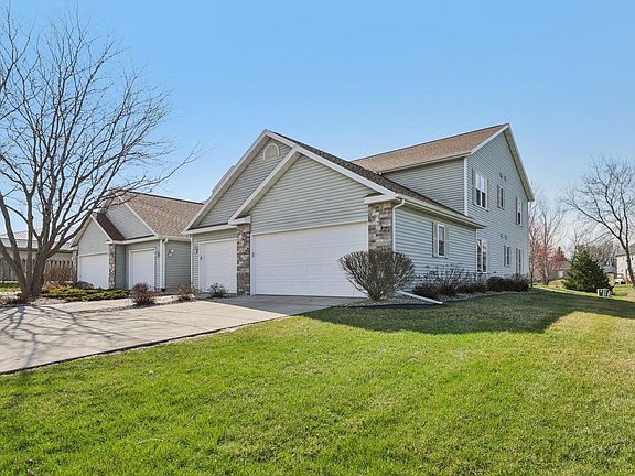3rd image of 202 Douglas Drive
