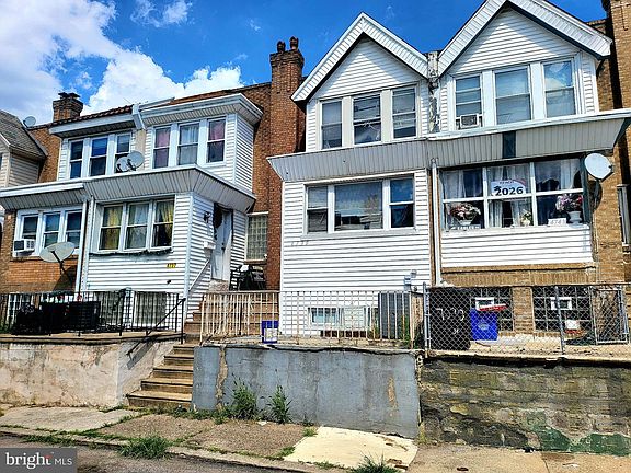 3rd image of 4739 Loring St