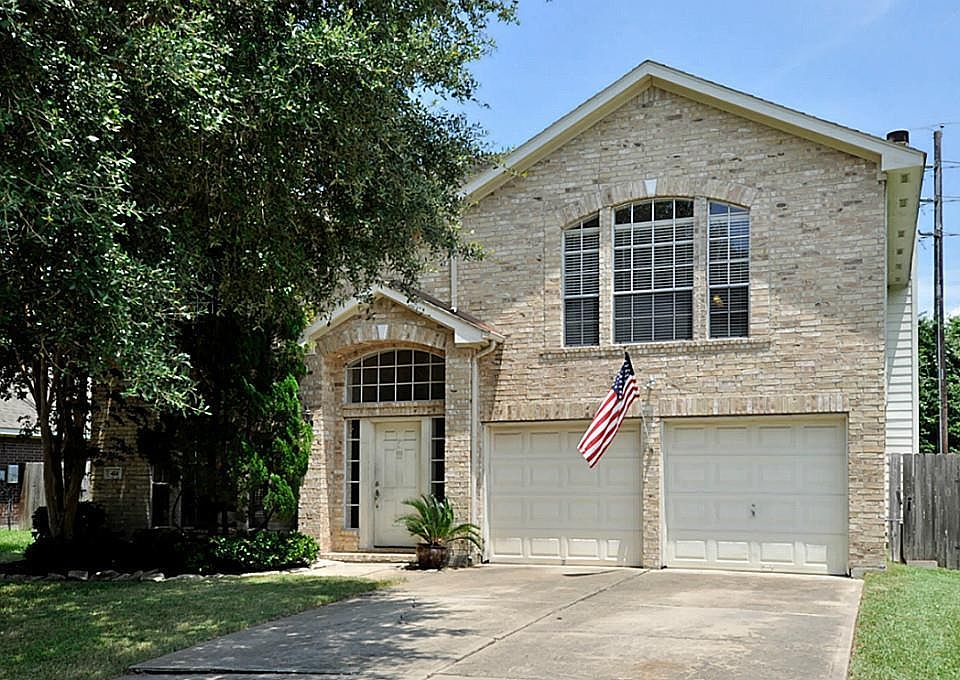 1st image of 414 Roans Prarie Ln