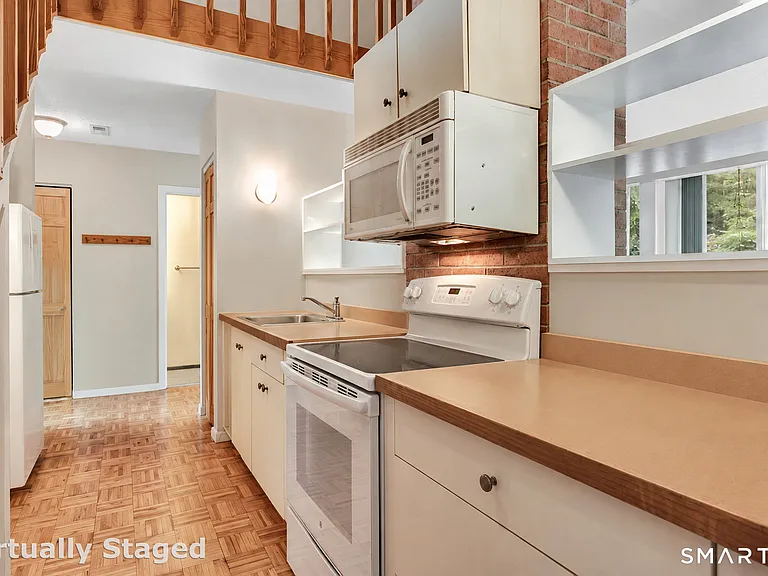 10 Partridge Ct #10 — Photo 6